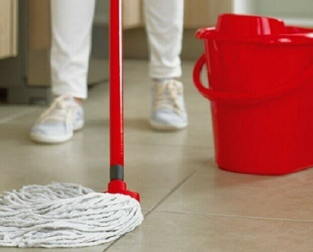 Limpiador de suelo. Contamos con productos muy eficaces en la limpieza
