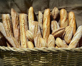 Panes artesanos. Ofrecemos diferentes tipos de variedad de panes.