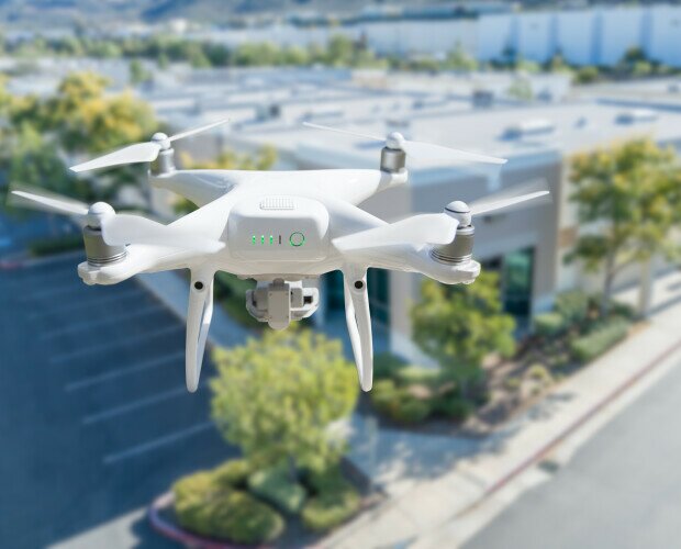 Grabación con drone. Videografía aérea con drone sobre polígono industrial de Lleida.