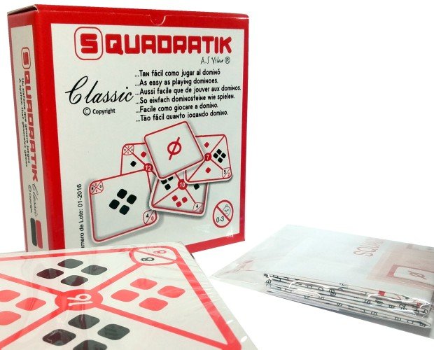 Kit de Juego. La baraja precintada con 46 cartas y lás instrucciones de 4 juegos básicos