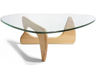 Coffee Table. Mesa con base en madera de fresno maciza color nogal natural y sobre en cristal templado de 15 mm