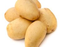 Patatas. Variedad Monalisa y se presenta lavada o limpia de tierra 