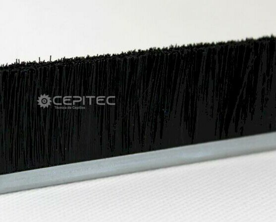Cepillos strip-burletes. Diferentes medidas de cepillo así como de longitud de fibras