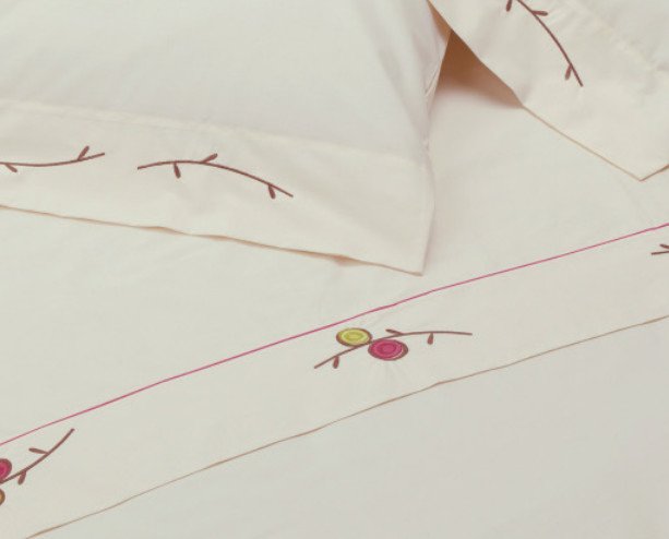 Ropa de cama. En ropa de cama Carlos Luna ofrece los productos de las marcas que fabrica bajo diferentes licencias