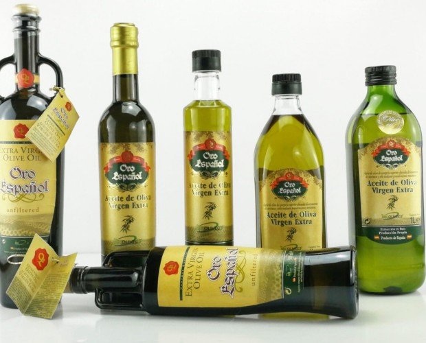 Aceite de Oliva. Conjunto de aceites de oliva extra vírgen oro.