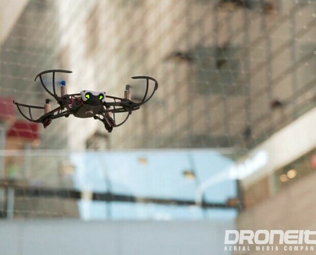 Circuito de Drones. Circuito de drones montado en centro comercial en Barcelona