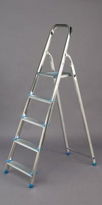 Escalera de aluminio. 3 peldaños