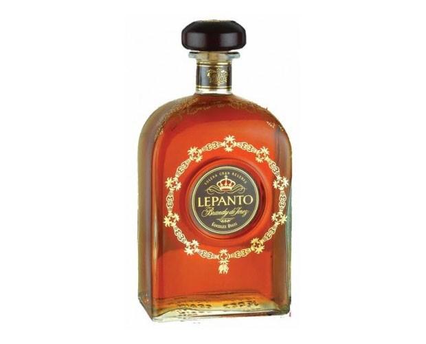 Brandy Lepanto. Botella de 0,7 litros, un brady clásico