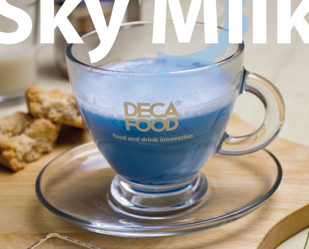Sky milk copertina. Bebida azul
