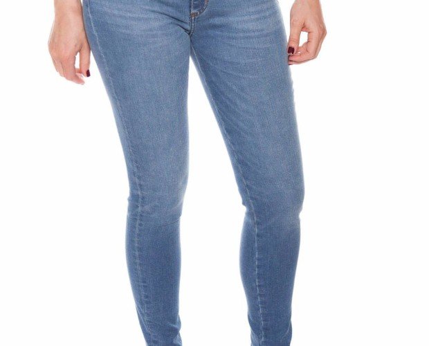 Jeans mujer cinco bolsillos. Super-elásticos ajustado en cadera y muslo