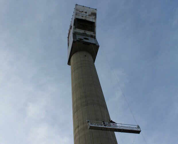Andamio Colgante KOMPLET. Andamio Colgante KOMPLET para mantenimiento en Torre Solar (Francia).