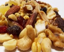 Cóctel Exótico de Frutos Secos. Cacahuete, almendra, nueces, garbanzo, uvas pasas, frutas