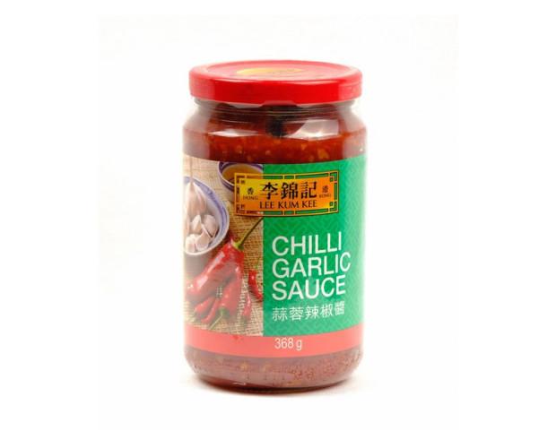 Salsa de chili con ajo. Salsa con toque picante, salado y aromas a ajo