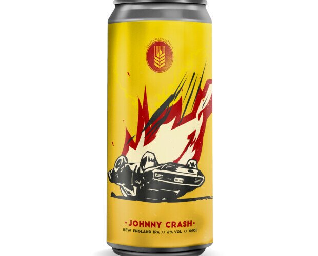 Johnny Crash. New England IPA de intenso color amarillo, turbia y fina espuma blanca