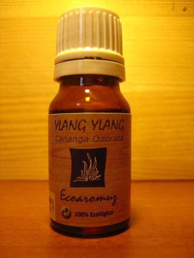 Ylang Ylang. Aceite esencial de YLANG YLANG completo
