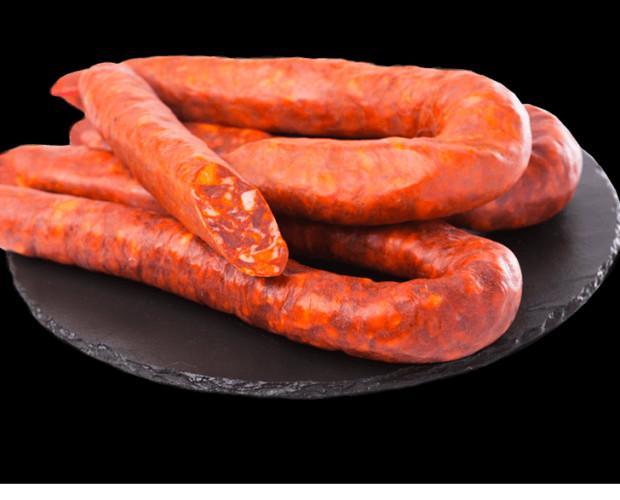 Chorizo Sarta. Se caracteriza por su forma en herradura