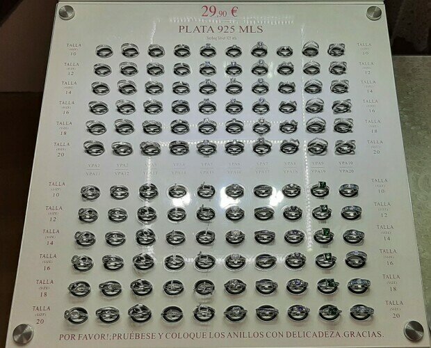 Luz París - panel anillos. 120 anillos de plata sistema antirrobo