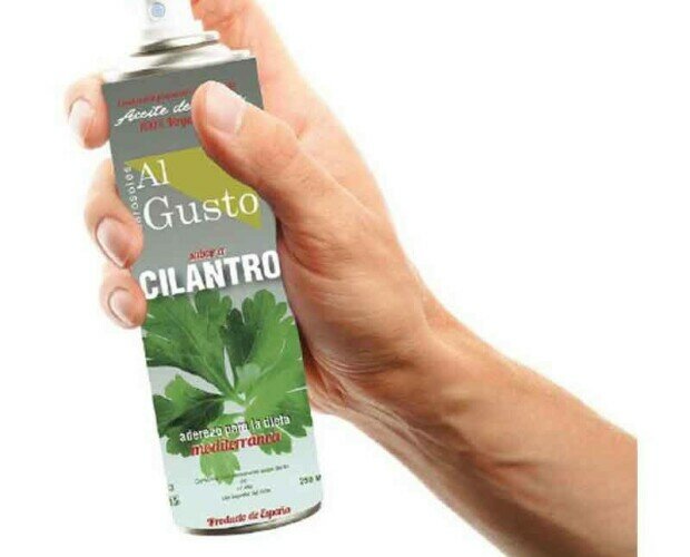 Aceite de oliva sabor a cilantro. Cada bote contiene 150 raciones