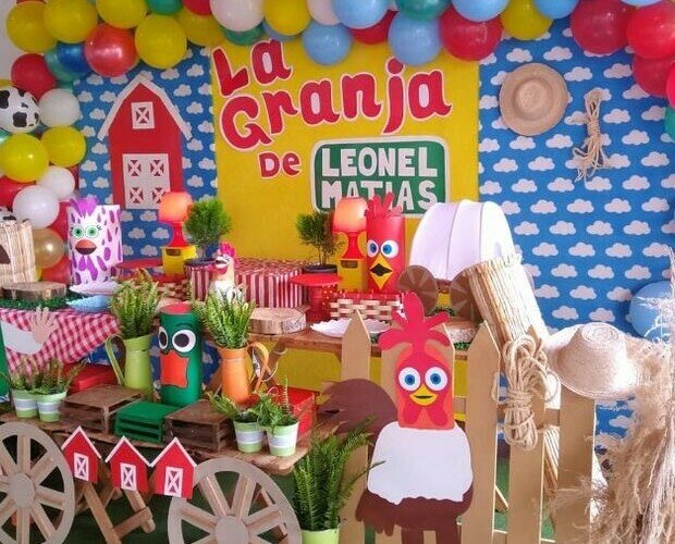 Mesa dulce temática de Granja. Mesa dulce creada para un evento cumpleaños en Málaga.