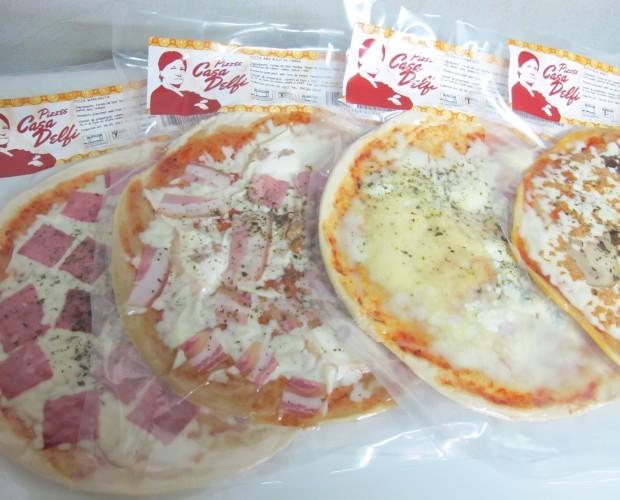 Pizzas variadas de casa delfi. Parte de nuestros excelentes sabores