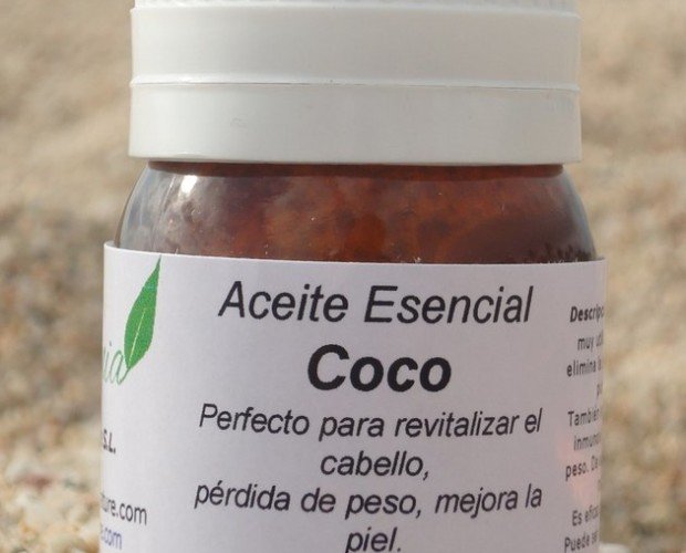 Aceite Esencial de Coco. funciona bien como un humectante para la cara