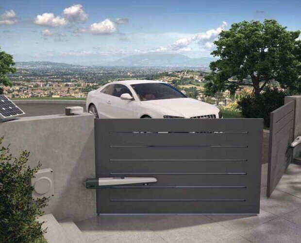 Puertas Automaticas. Puerta abatible aluminio Electrosoldado 2 Hojas IBERICADOORS, con Automatismo NICE