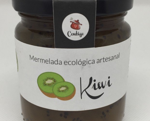 Kiwi. Kiwi* de Galicia, azúcar semiblanco de caña**. Elaborado con 90g de fruta por 100g de mermelada.
