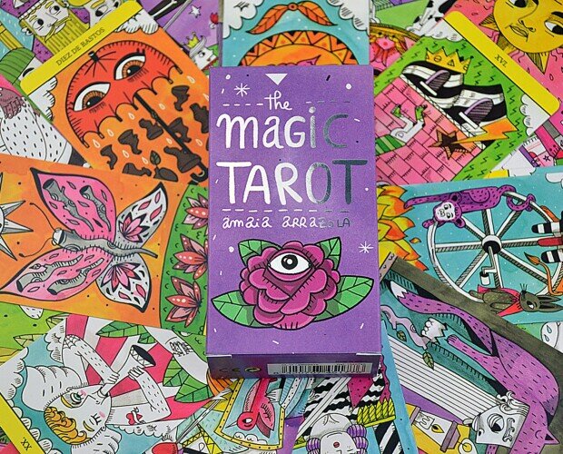 Tarot magic. Tarot de 78 cartas ilustradas con multicolor muy bonitas