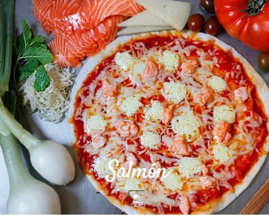 Salmón. Mozzarella, salmón y tomate