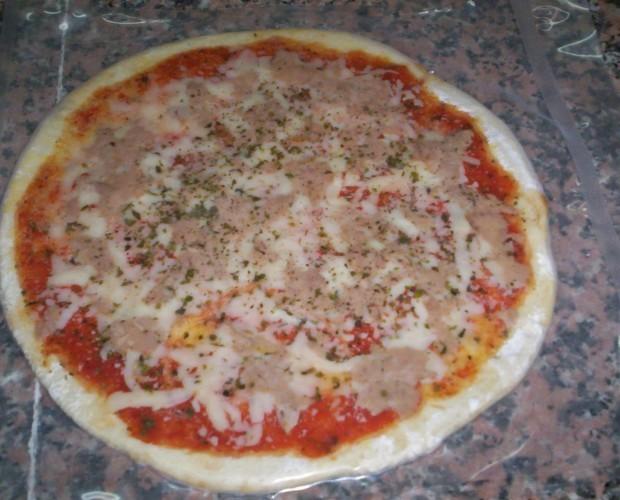 Pizza de atún. Deliciosa pizza