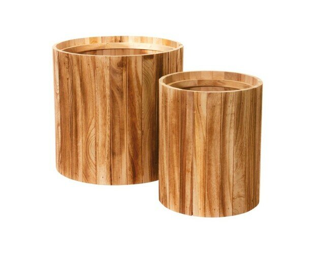 Mesas cilíndricas. Mesas cilíndricas de madera naturales