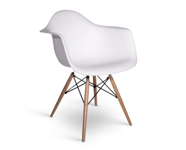 Silla Eames . Réplica de la famosa silla de diseño Eames DSR