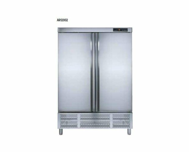 Armario Refrigerador. Control electrónico y digital de la temperatura de desescarche