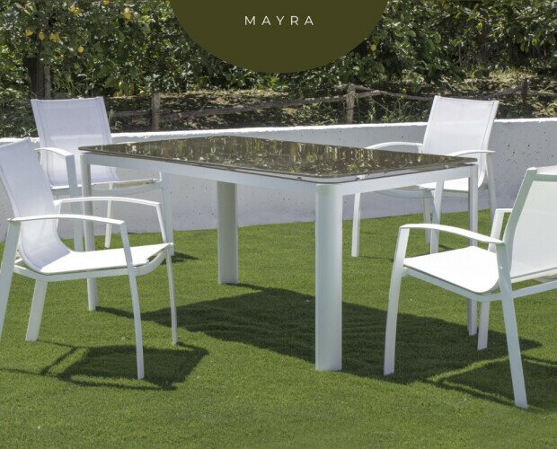 Conjunto exterior Mayra. Elegante conjunto de mesa y sillas de jardín en color blanco