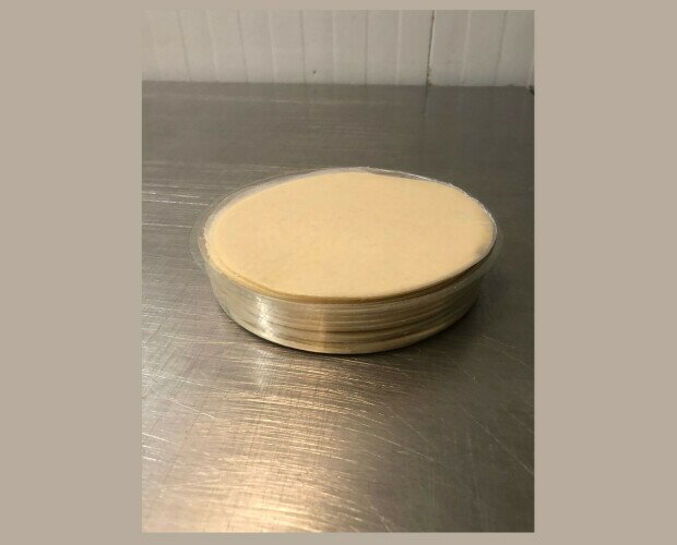Tapas/ obleas de empanadas. Diámetro 14 cm en blisters con separadores y cerradas con flow-pack