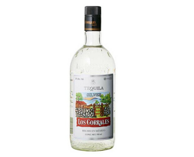 Tequila Los Corrales silver. Su sabor es dulce y suave con notas de agave cocido y especias