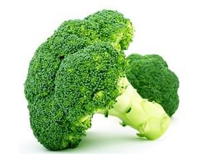 Brócoli. Brócoli fresco y otros vegetales