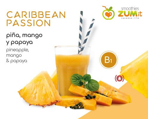 Caribbean Passion. Piña, mango y papaya. Smoothie recién hecho.