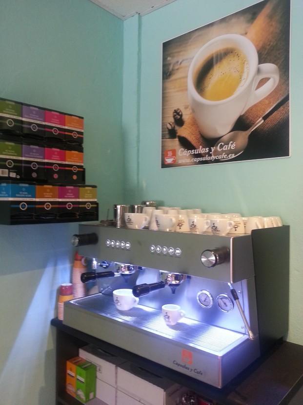 Cafeteras. Nuevas máquinas de café en capsulas en el catalogo