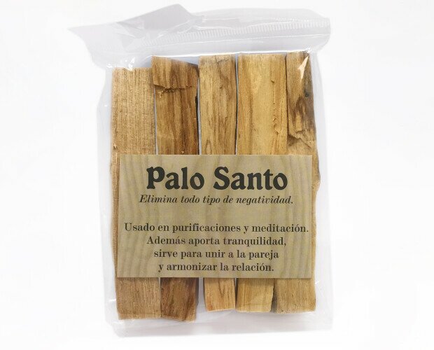 Palo Santo. Especie arbórea cuya madera es reconocida por su aroma intenso con un toque cítrico.