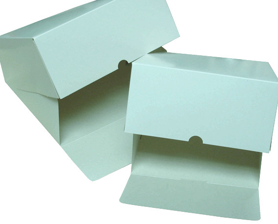 Caja tarta. caja para tarta, cuadrada, entrada frontal