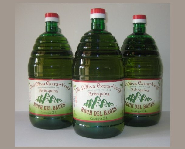 Garrafa de 2 litros. Aceite de oliva virgen extra 100% Arbequina elaborado por la familia Roch en su propiedad, situada en el centro de Cataluña, en el Bages