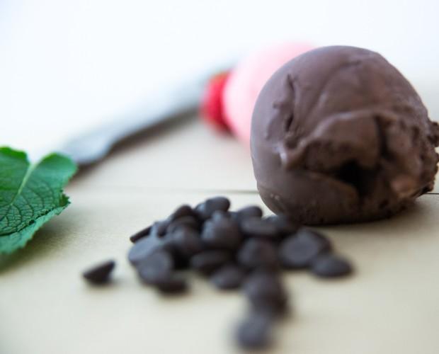 Chocolate Puro. Helado Artesanal Natural Gourmet de chocolate puro