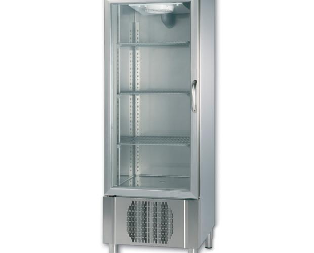 Armario de refrigeración. Diseñado para conservar los productos alimenticios
