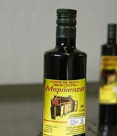 Botella aceite oliva. Botella de 1/2 litro de aceite oliva virgen
