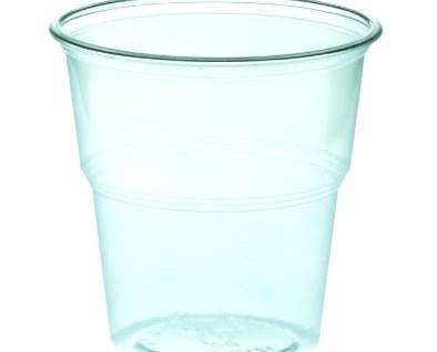Vasos plásticos. Debido a su transparencia, versatilidad y variedad de tamaños, la gama conocida como “cristal” resulta ideal para todo tipo de bebidas