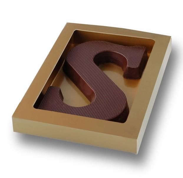 Chocolate belga. doos-goud-letter-S-135-gr-streepjes-desi