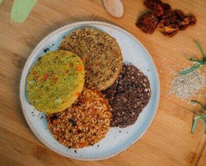 Vegana y sin gluten. Sabores: Adzuki, Quinoa, Yamaní, Lentejas.