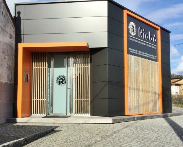 Nuestras instalaciones. Fachada de Riobó Consulting en Pontevedra